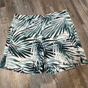 White House Black Market Palm Leaf Print Shorts Size 0 Green White